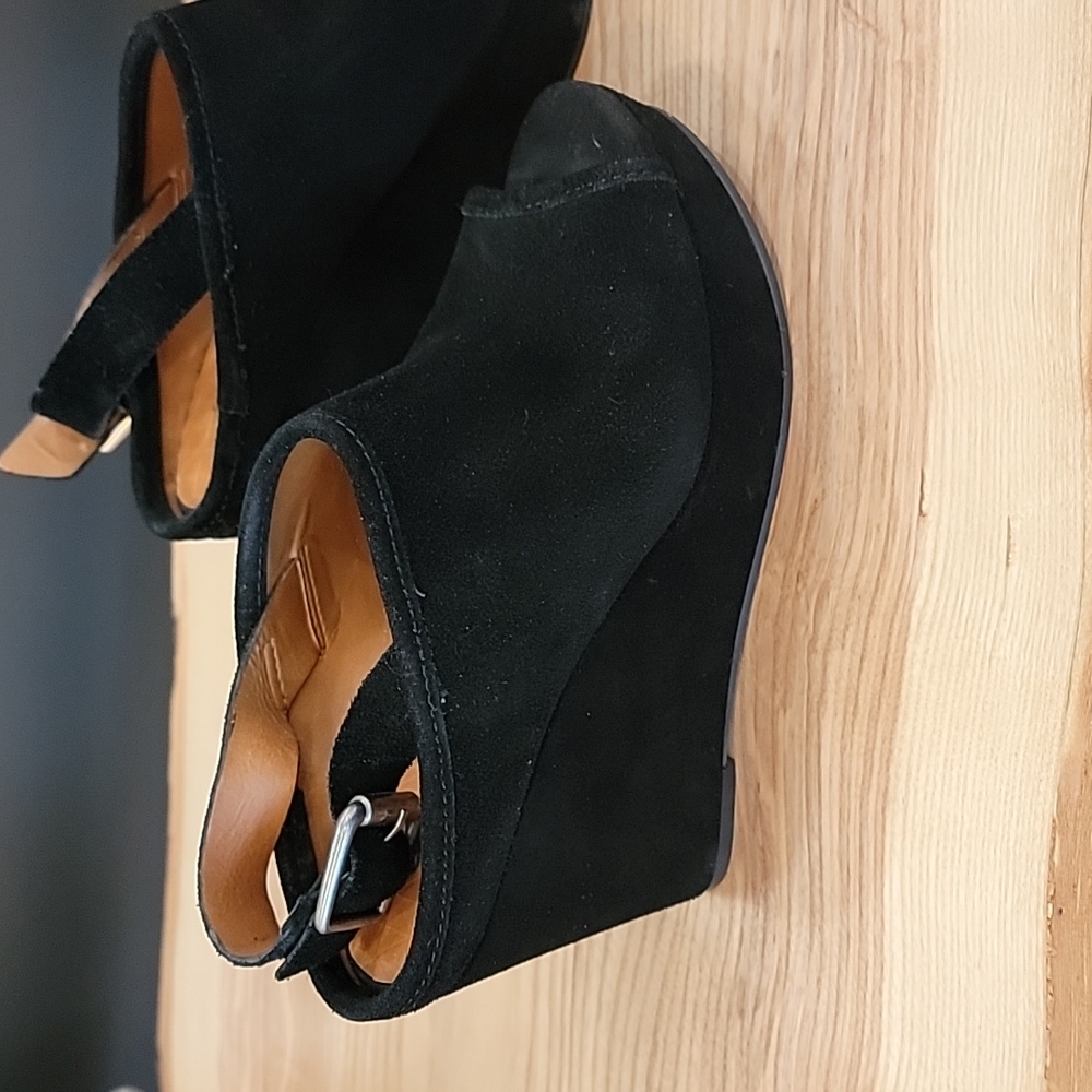 Lucky Brand wedges size 6 and 1/2 black suede - Picture 2 of 12